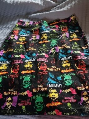 READ Rock Rebel Universal Monsters Pencil Skirt XL